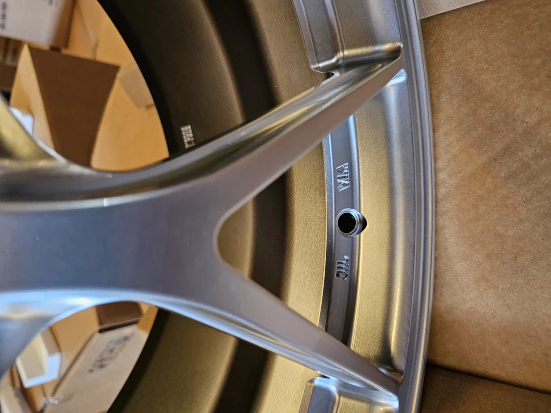 Knurled Bead Seats & Dual Valve Recess